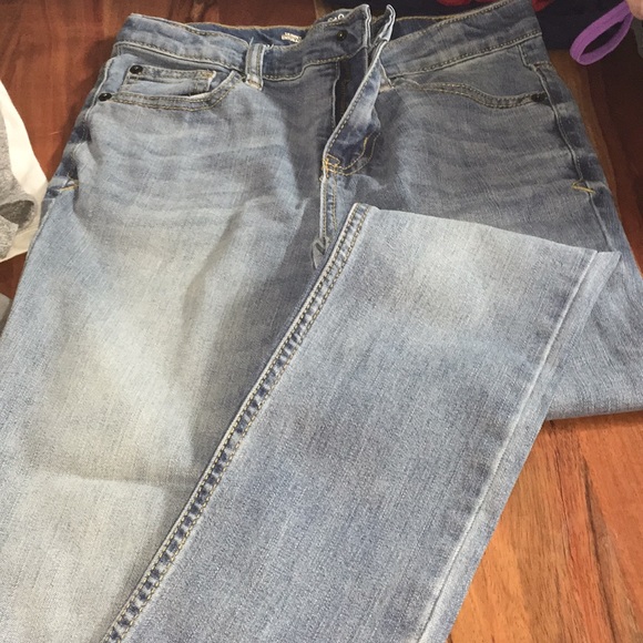 CLICK TO SEE THE REST!! - Picture 3 of 4